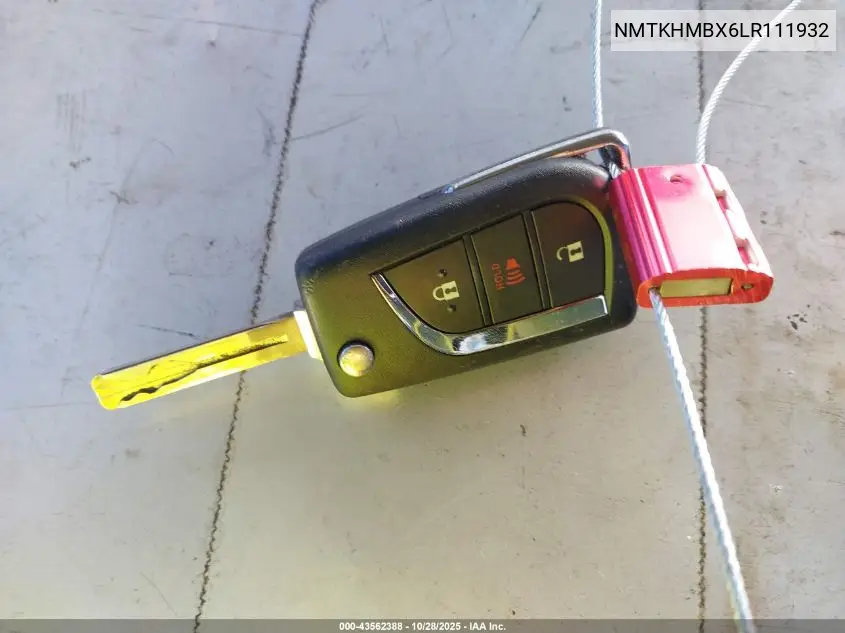 NMTKHMBX6LR111932 2020 Toyota C-Hr Le