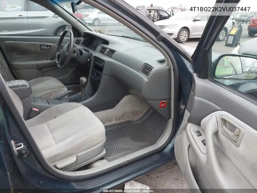 4T1BG22K2VU037447 1997 Toyota Camry Le