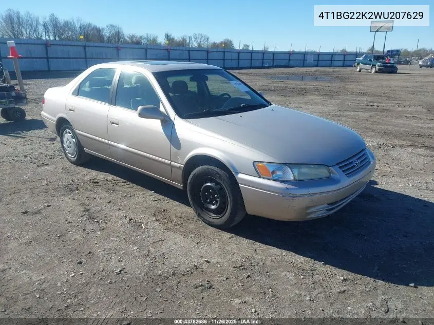 4T1BG22K2WU207629 1998 Toyota Camry Le