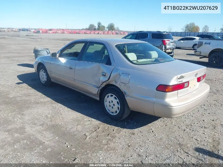 4T1BG22K2WU207629 1998 Toyota Camry Le