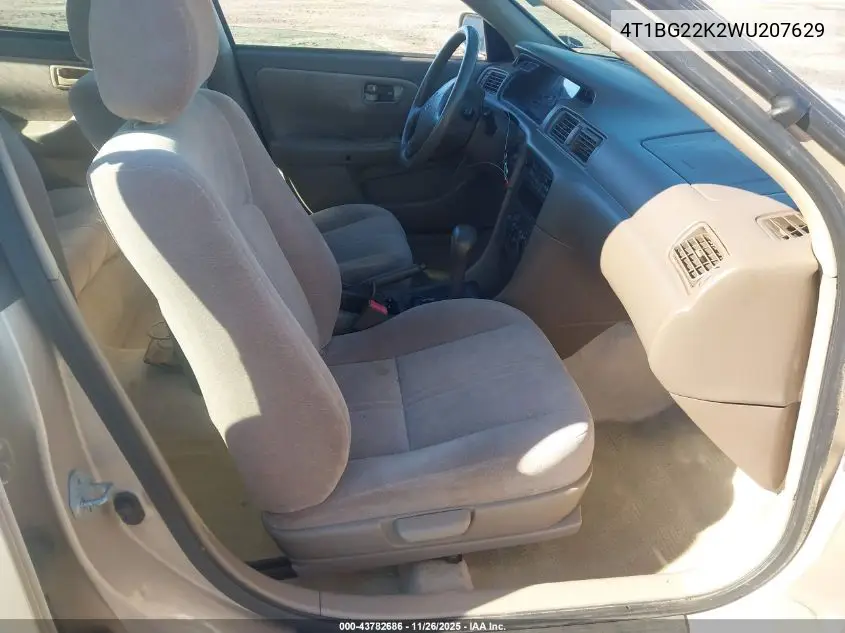 4T1BG22K2WU207629 1998 Toyota Camry Le