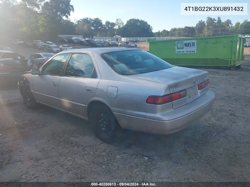 1999 Toyota Camry Le VIN: 4T1BG22K3XU891432 Lot: 40250613