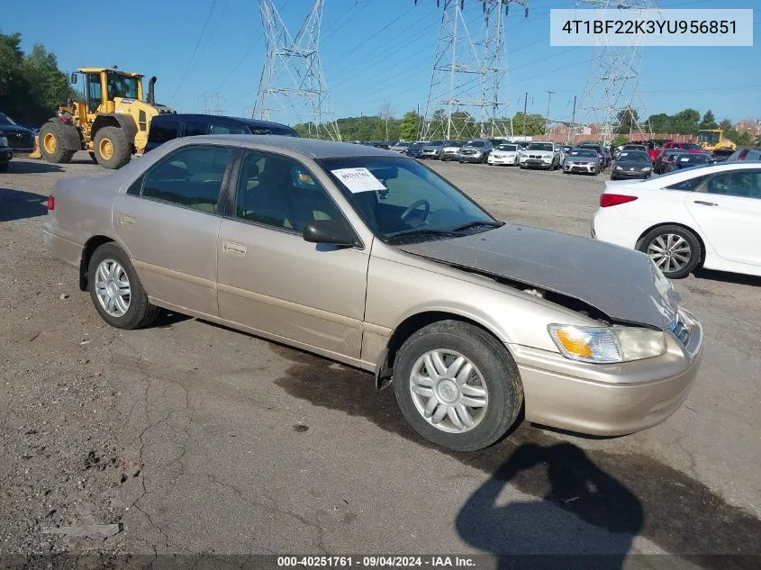 2000 Toyota Camry Le V6 VIN: 4T1BF22K3YU956851 Lot: 40251761