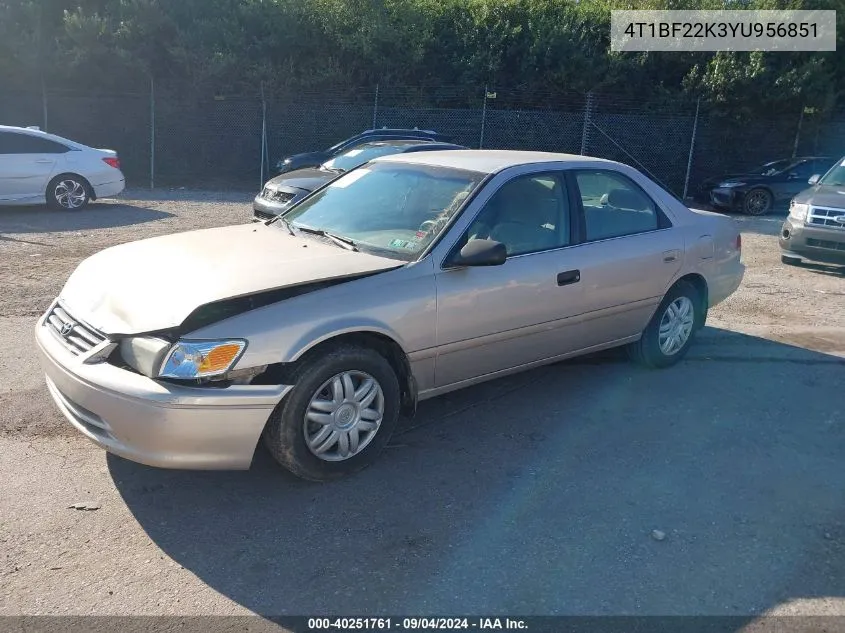 2000 Toyota Camry Le V6 VIN: 4T1BF22K3YU956851 Lot: 40251761