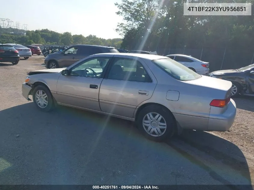 2000 Toyota Camry Le V6 VIN: 4T1BF22K3YU956851 Lot: 40251761