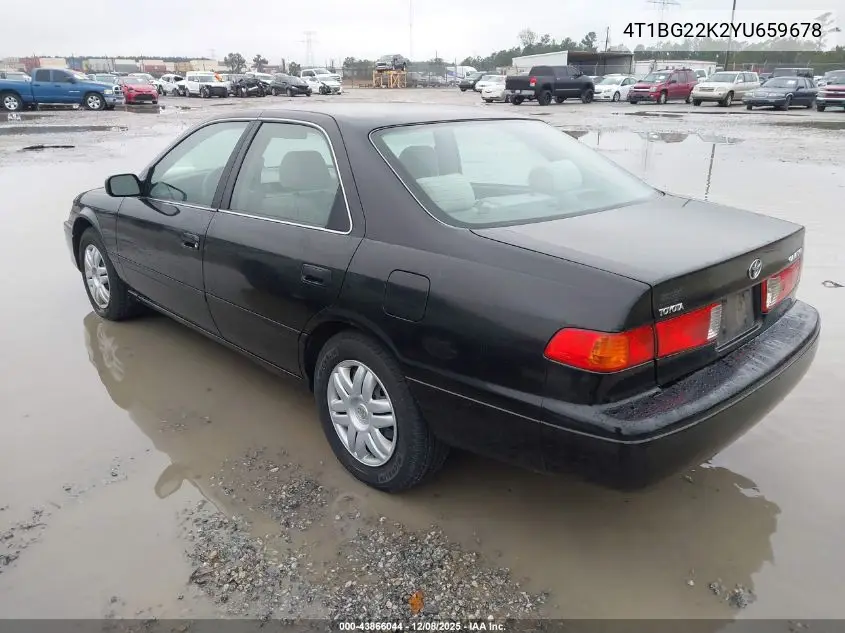 4T1BG22K2YU659678 2000 Toyota Camry Le