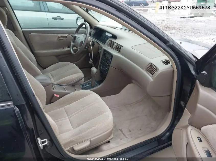 4T1BG22K2YU659678 2000 Toyota Camry Le