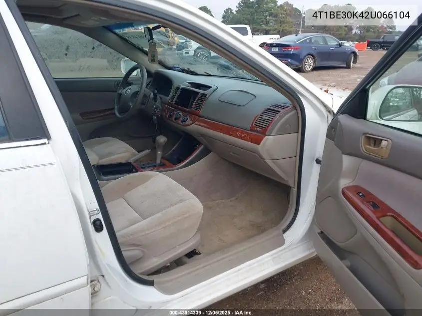 4T1BE30K42U066104 2002 Toyota Camry Le
