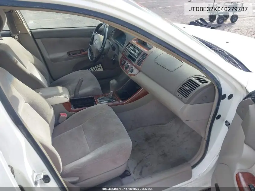 JTDBE32K040279787 2004 Toyota Camry Le