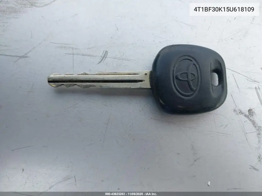 4T1BF30K15U618109 2005 Toyota Camry Xle V6