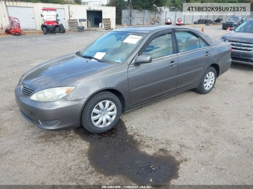 4T1BE32K95U975375 2005 Toyota Camry Le