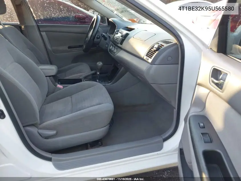 4T1BE32K95U565580 2005 Toyota Camry Le