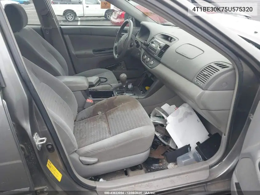 4T1BE30K75U575320 2005 Toyota Camry Le