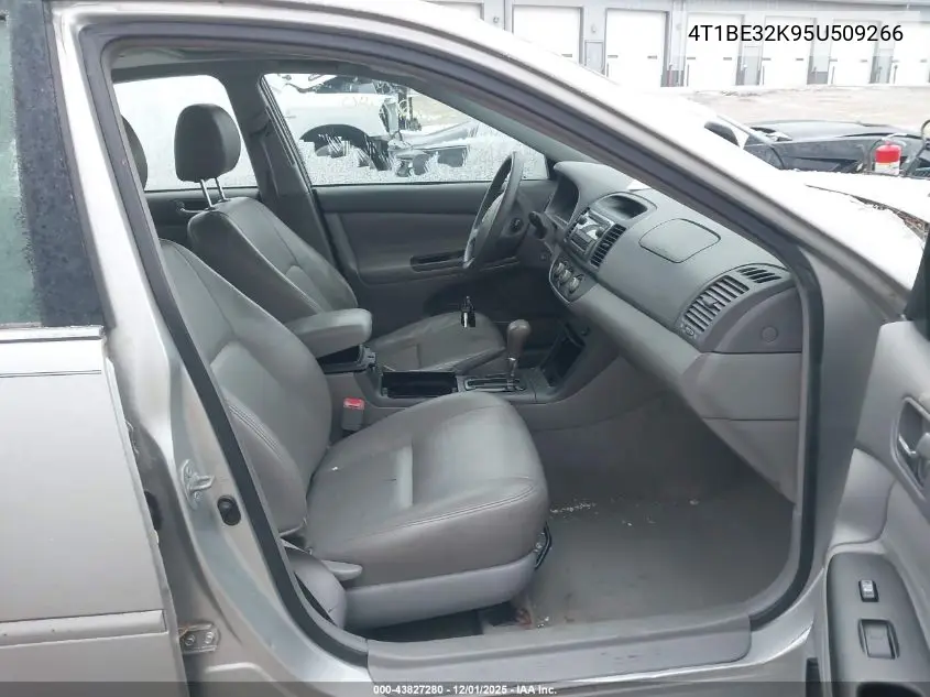 4T1BE32K95U509266 2005 Toyota Camry Le