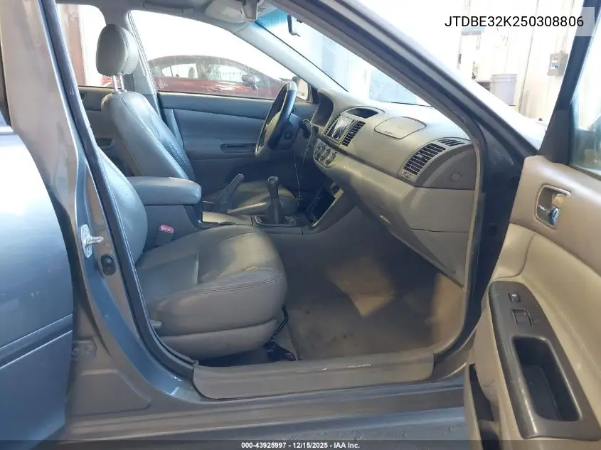JTDBE32K250308806 2005 Toyota Camry Le