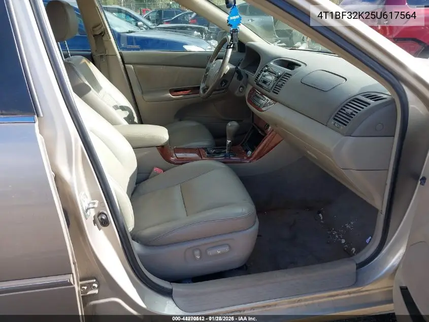 4T1BF32K25U617564 2005 Toyota Camry Xle V6