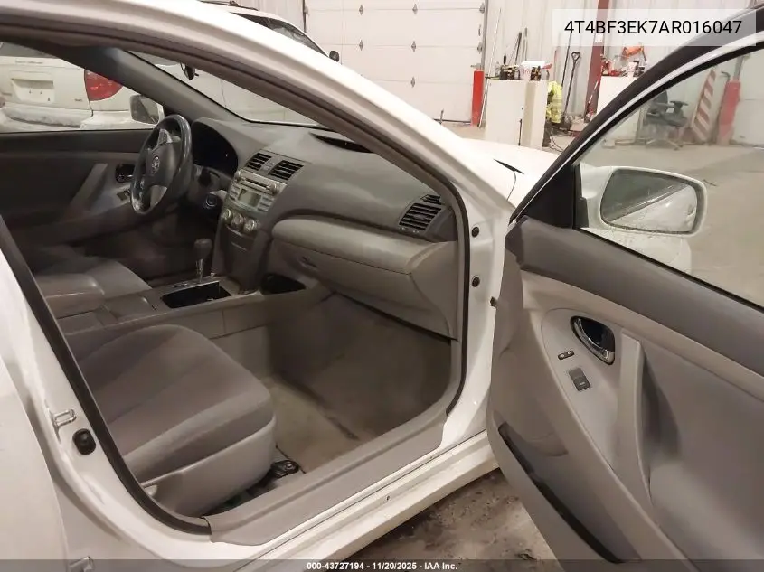 4T4BF3EK7AR016047 2010 Toyota Camry Le