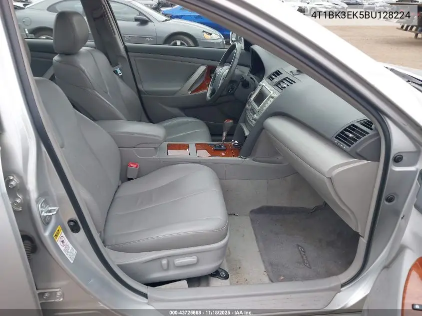 4T1BK3EK5BU128224 2011 Toyota Camry Xle V6