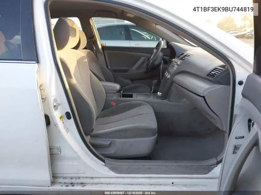 4T1BF3EK9BU744819 2011 Toyota Camry Le
