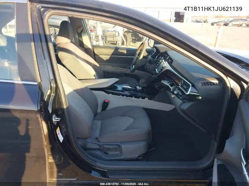 4T1B11HK1JU621139 2018 Toyota Camry Le