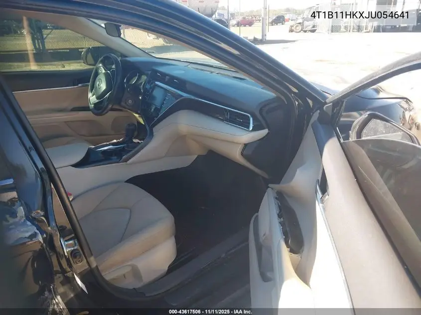 4T1B11HKXJU054641 2018 Toyota Camry Le