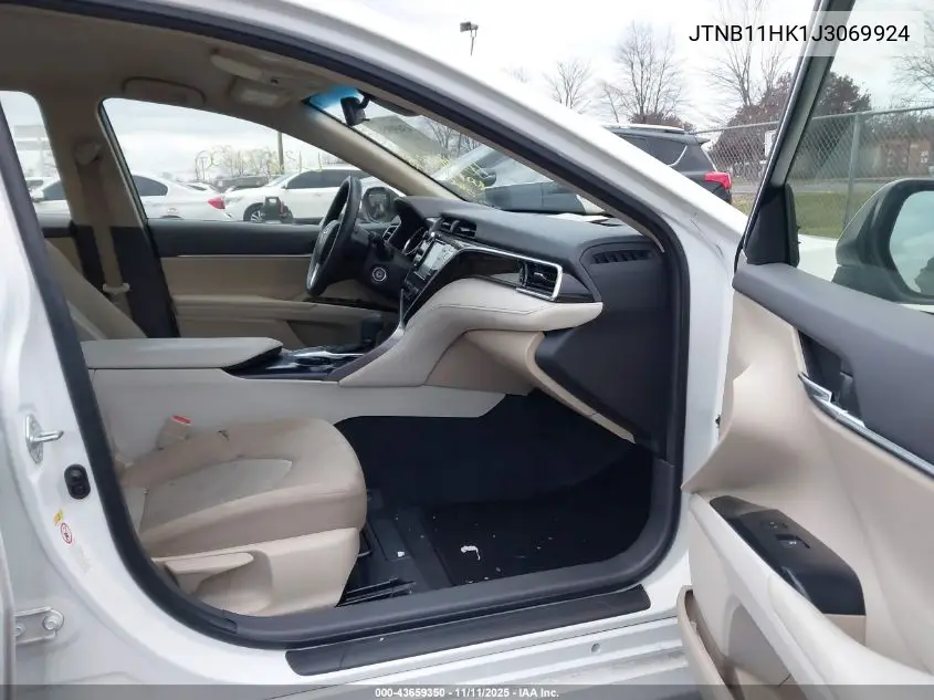 JTNB11HK1J3069924 2018 Toyota Camry Le