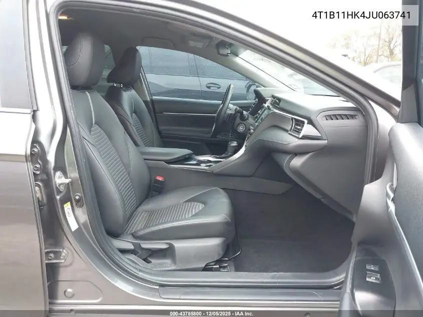 4T1B11HK4JU063741 2018 Toyota Camry Se
