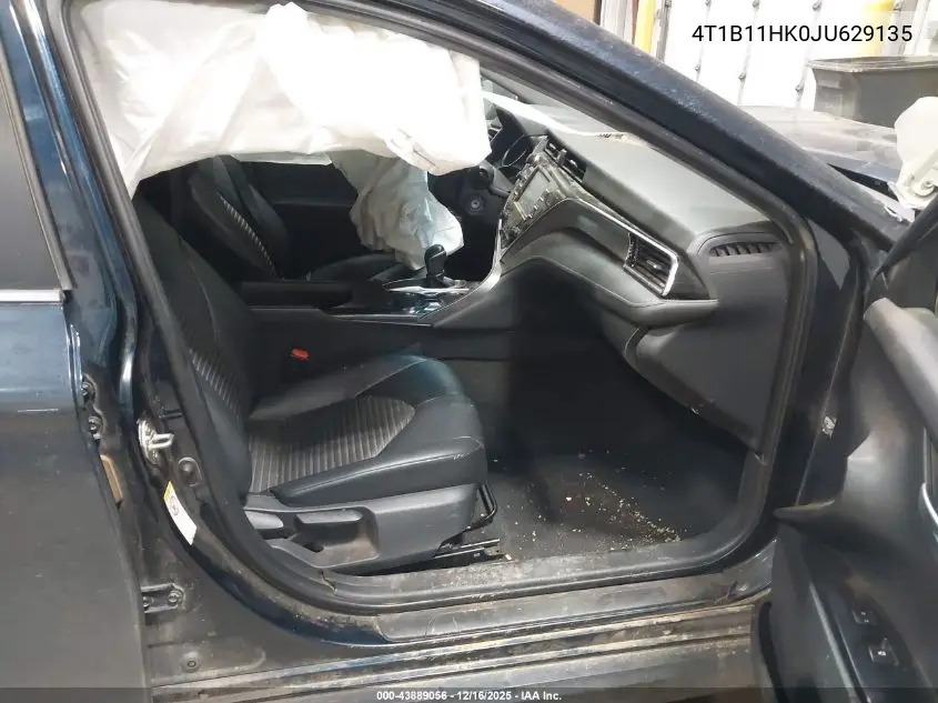 4T1B11HK0JU629135 2018 Toyota Camry Se