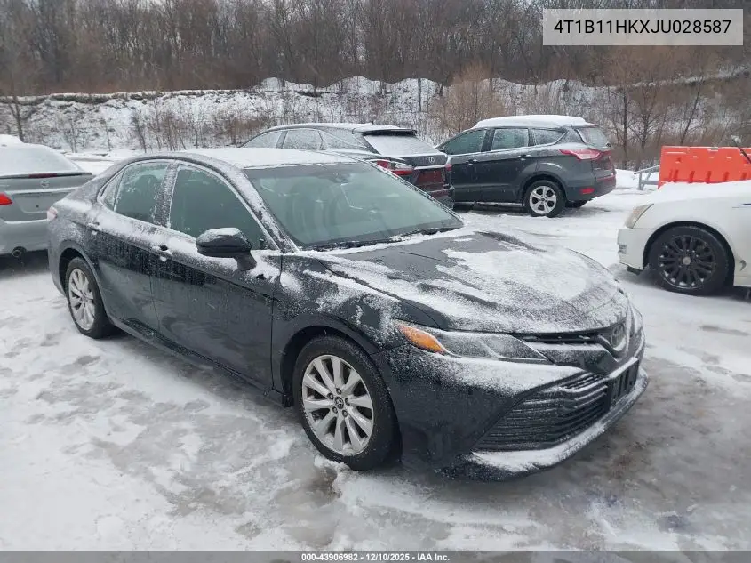 4T1B11HKXJU028587 2018 Toyota Camry Le