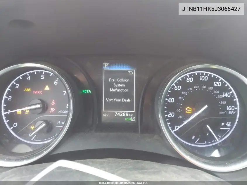 JTNB11HK5J3066427 2018 Toyota Camry Le