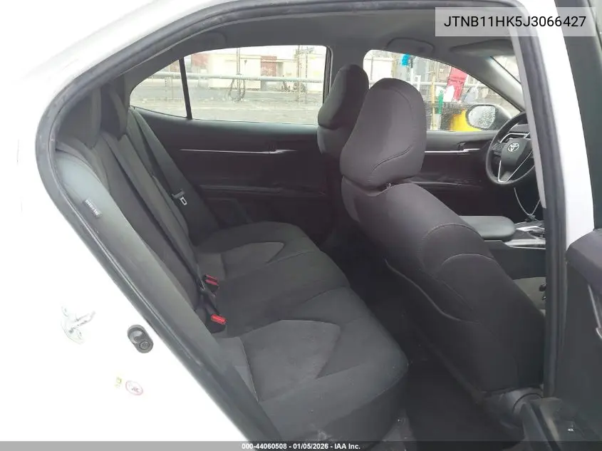 JTNB11HK5J3066427 2018 Toyota Camry Le