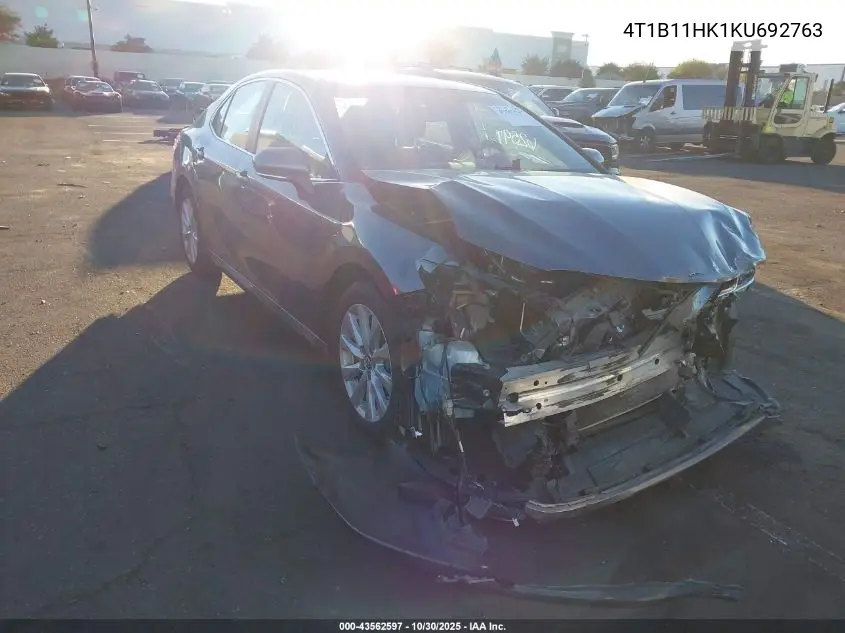 4T1B11HK1KU692763 2019 Toyota Camry Le