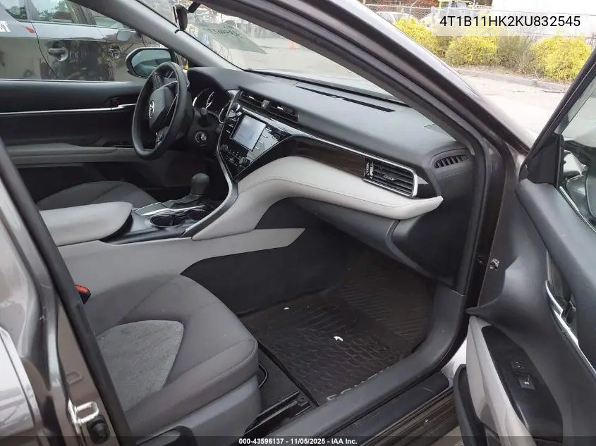 4T1B11HK2KU832545 2019 Toyota Camry Le
