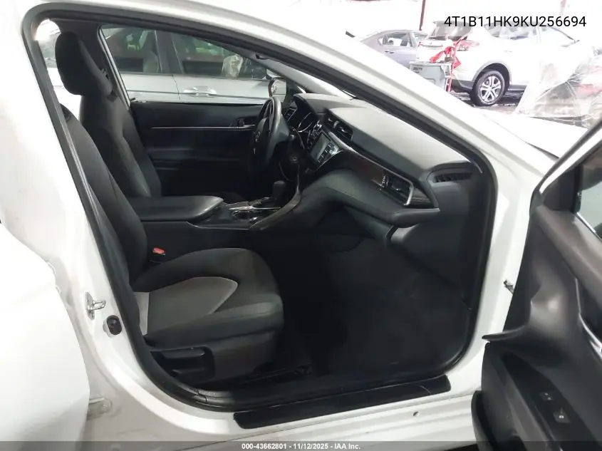 4T1B11HK9KU256694 2019 Toyota Camry Le