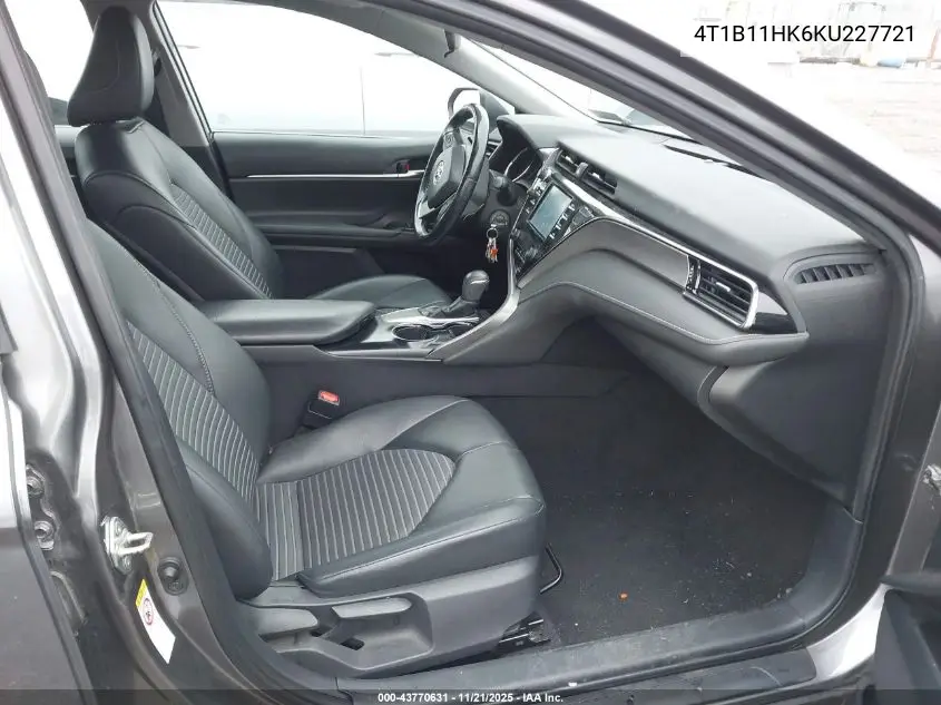 4T1B11HK6KU227721 2019 Toyota Camry Se