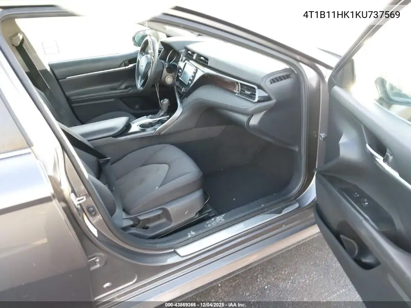 4T1B11HK1KU737569 2019 Toyota Camry Le