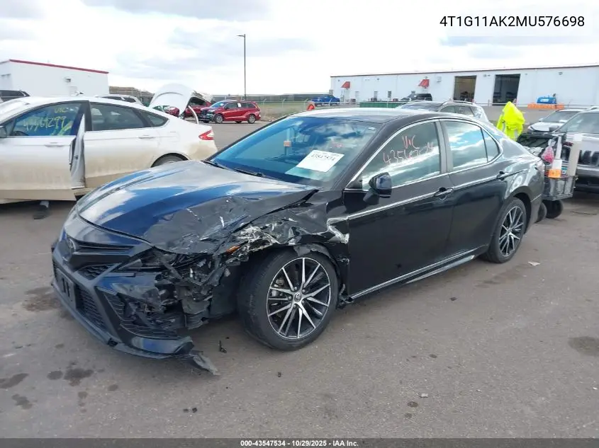4T1G11AK2MU576698 2021 Toyota Camry Se