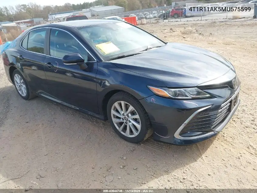 4T1R11AK5MU575599 2021 Toyota Camry Le