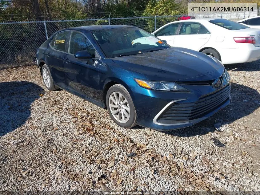 4T1C11AK2MU606314 2021 Toyota Camry Le