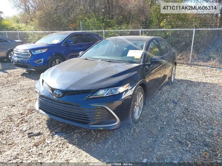 4T1C11AK2MU606314 2021 Toyota Camry Le