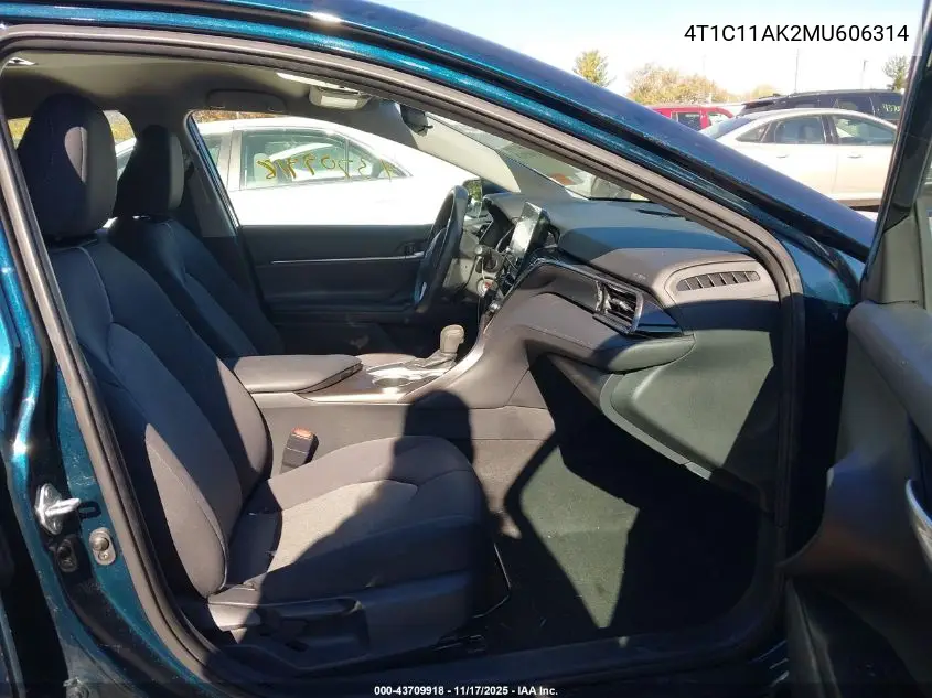 4T1C11AK2MU606314 2021 Toyota Camry Le