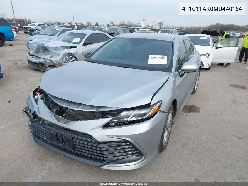4T1C11AK0MU440164 2021 Toyota Camry Le