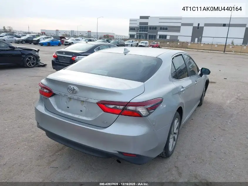 4T1C11AK0MU440164 2021 Toyota Camry Le
