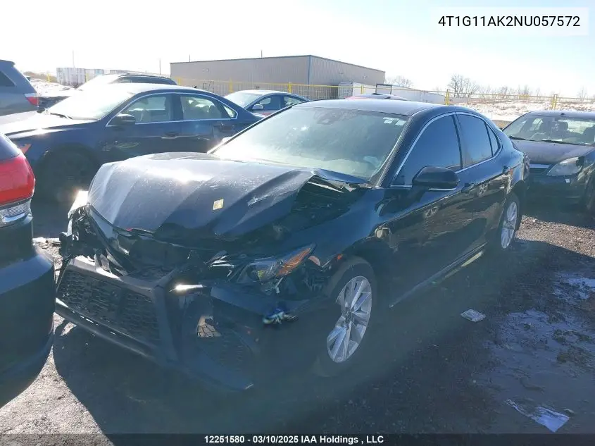 4T1G11AK2NU057572 2022 Toyota Camry Se