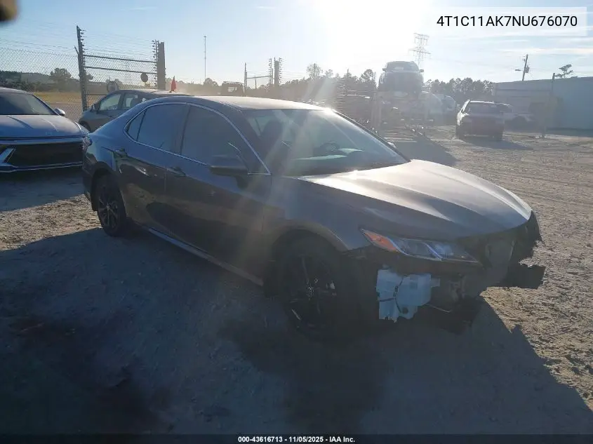 4T1C11AK7NU676070 2022 Toyota Camry Le
