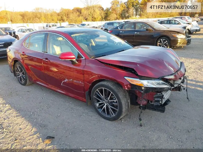 4T1FZ1AK3NU070657 2022 Toyota Camry Xle V6