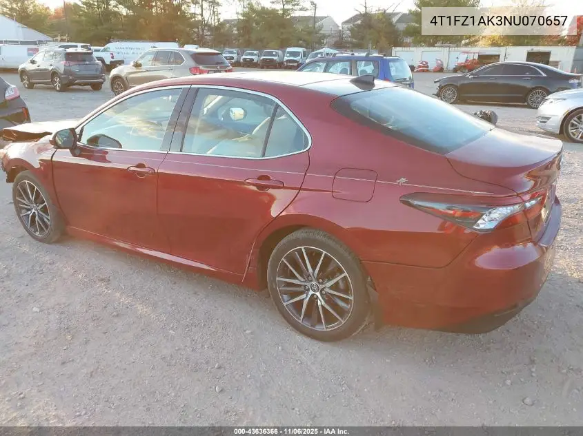 4T1FZ1AK3NU070657 2022 Toyota Camry Xle V6