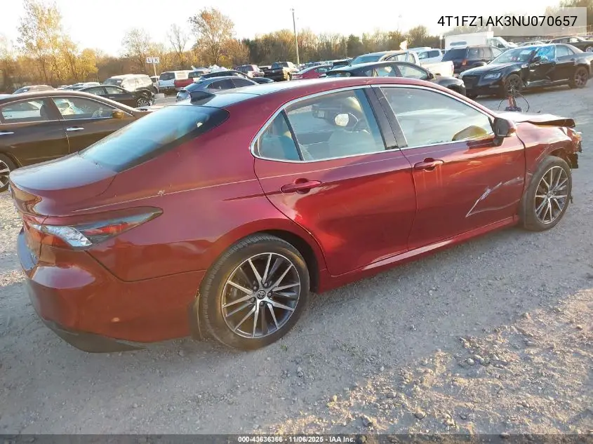 4T1FZ1AK3NU070657 2022 Toyota Camry Xle V6