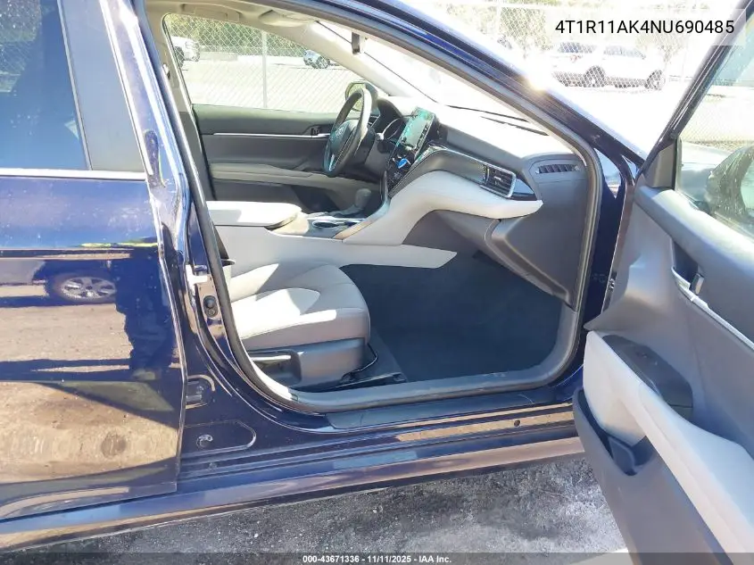 4T1R11AK4NU690485 2022 Toyota Camry Le