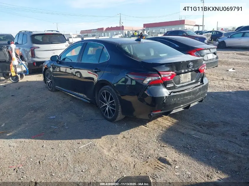 4T1G11BKXNU069791 2022 Toyota Camry Se Awd
